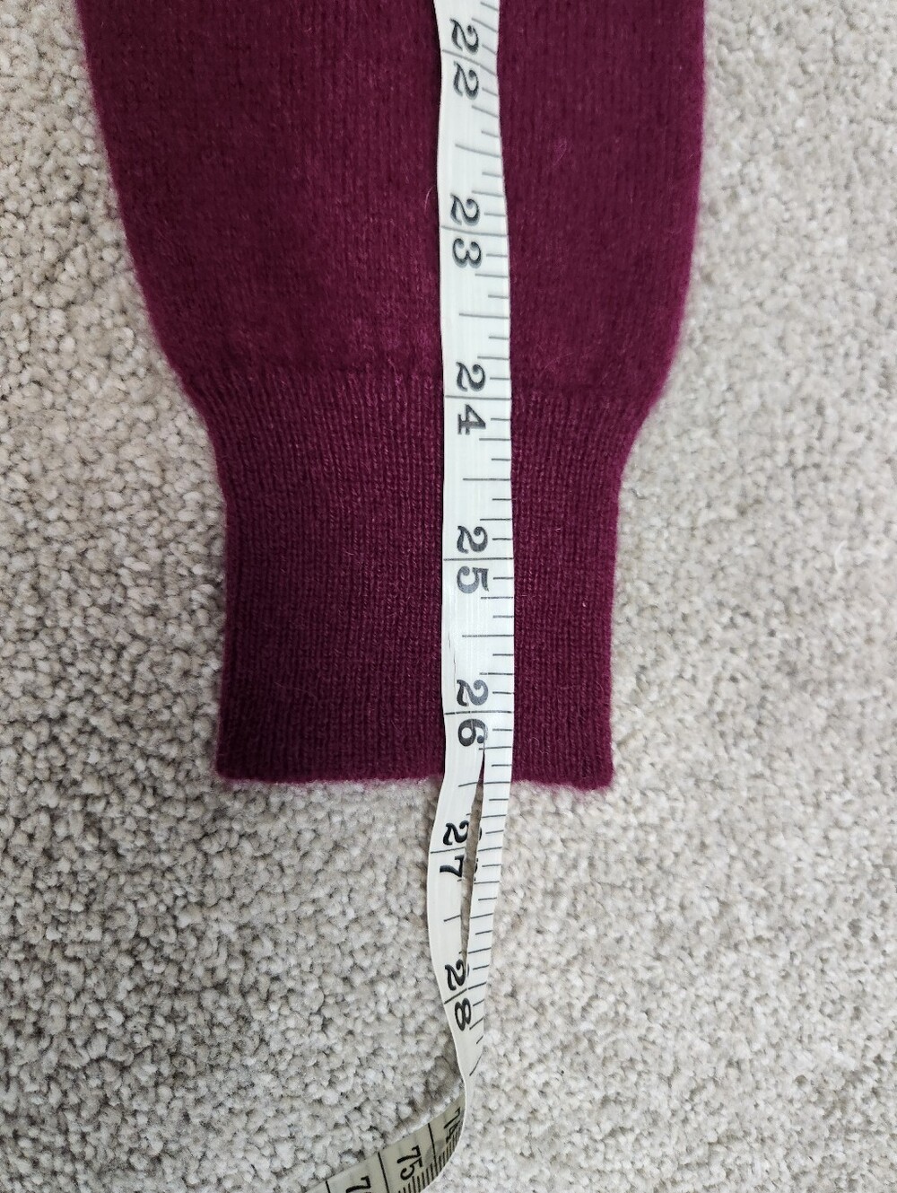 💯 Cashmere Sweater Sz M Burgundy High Neck Lord & Taylor Cozy Soft Quiet Luxury - Picture 8 of 11